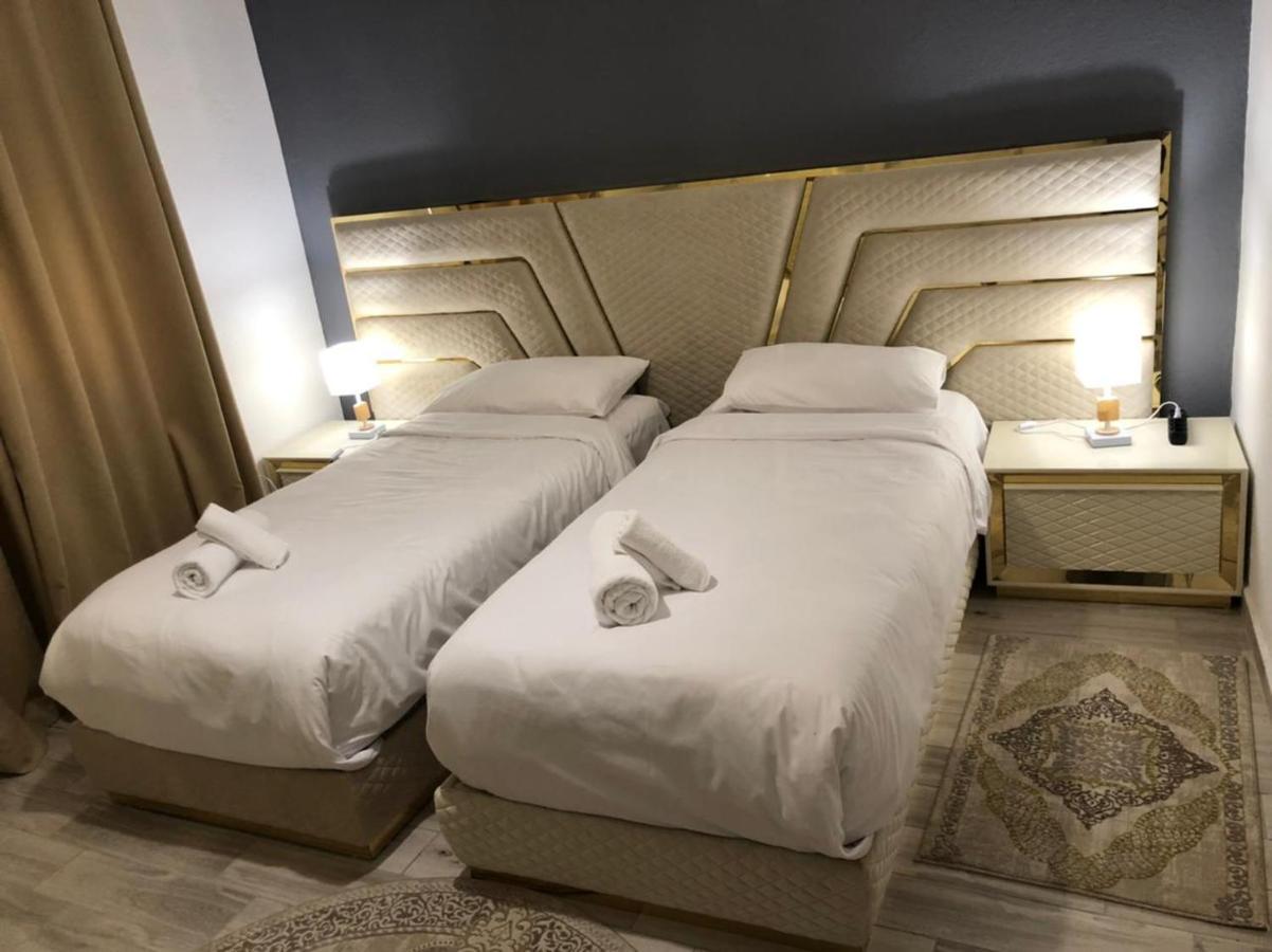Home Center Корча Екстер'єр фото